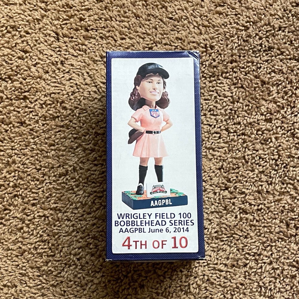 Wrigley Field 100 Bobblehead Series - Pink Outfit (4th of 10)